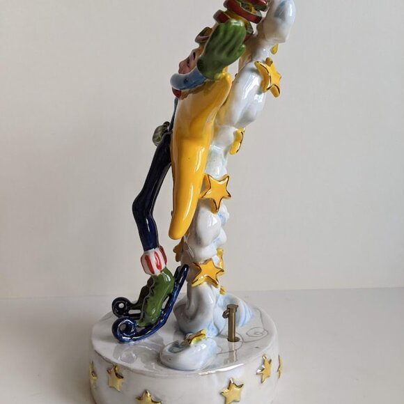 Rare 2003 Vanmark Holiday Starman With Skates Ceramic Figurine with Music Box - Picture 8 of 12